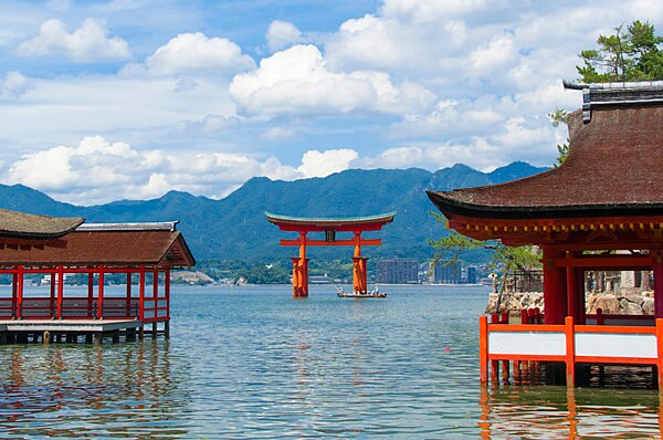 世界遺産にも指定されている厳島神社