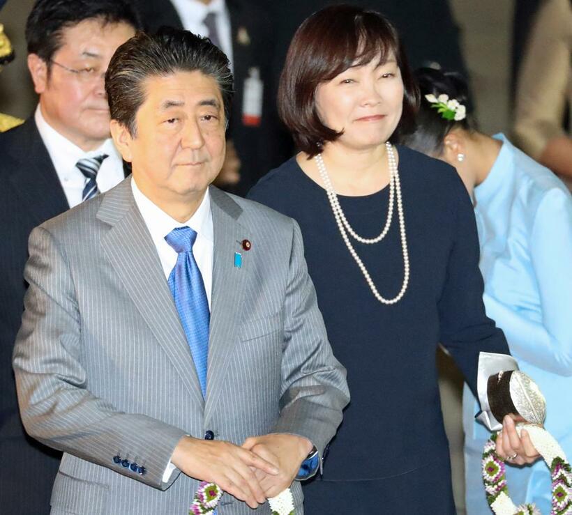 安倍晋三元首相と昭恵夫人