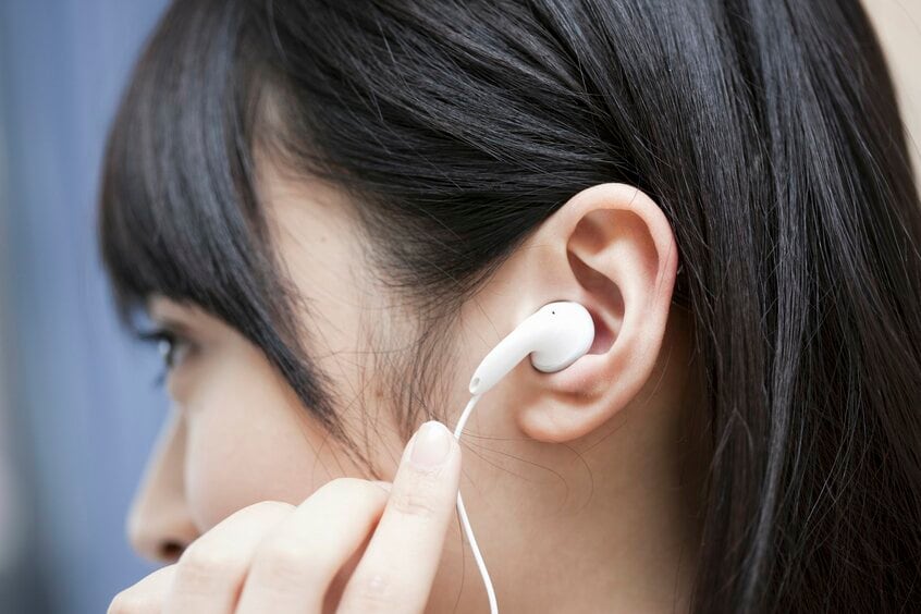 夏に増える耳のトラブルがあるという（写真はイメージ＝GettyImages）