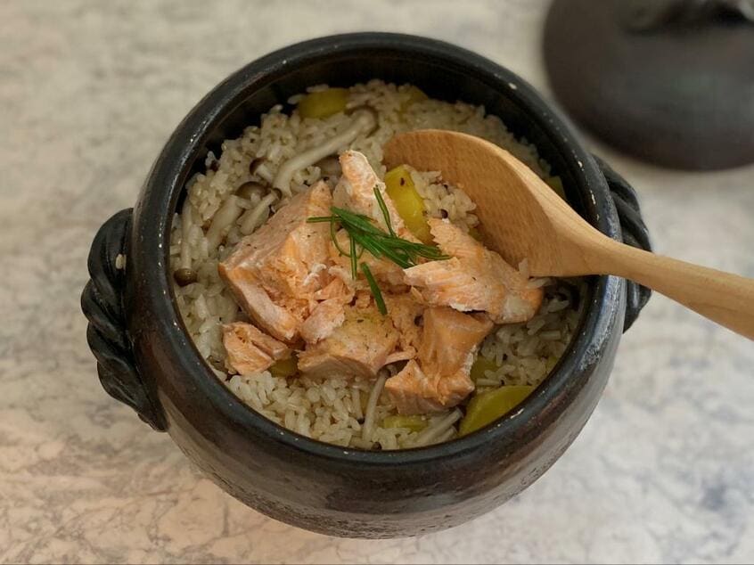 お鍋で炊いたごはんは格別！（筆者撮影）