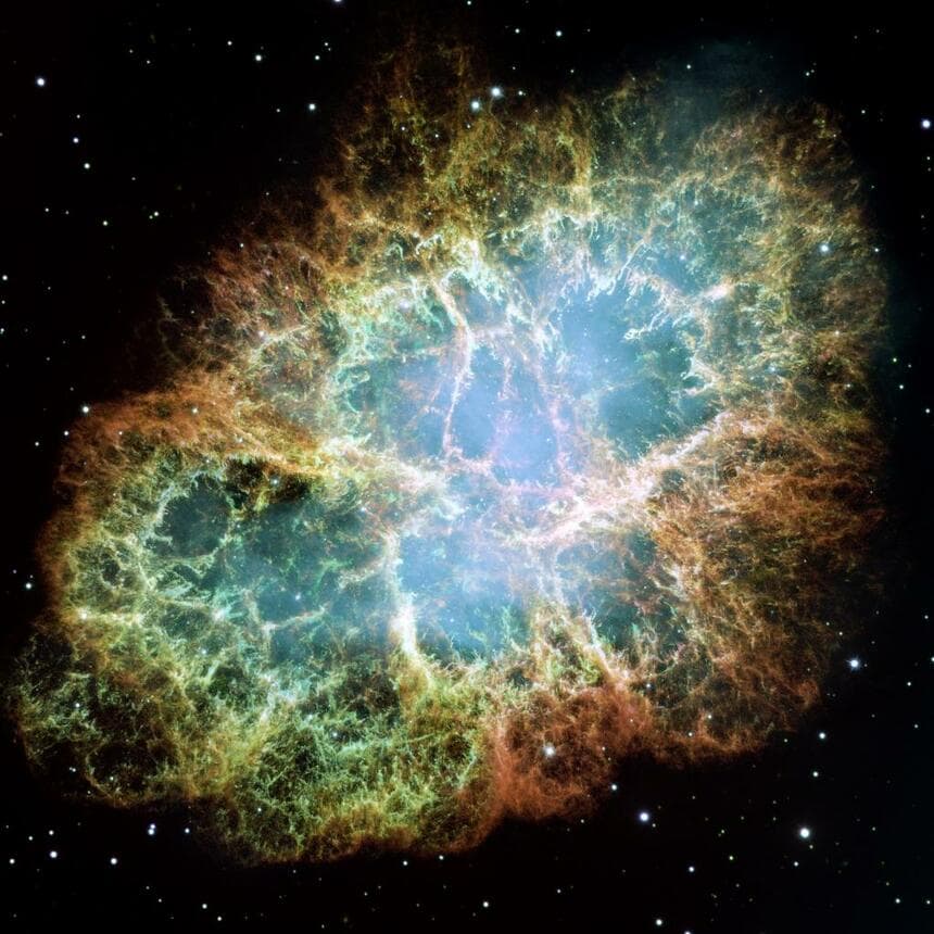おうし座にあるかに星雲。1054年の超新星の残骸であるこの星雲は望遠鏡で観測できる。爆発によるガスが広がり、この画像では確認できないが、中心部には中性子星がある（写真／NASA, ESA, J. Hester, A. Loll ＜ASU＞）