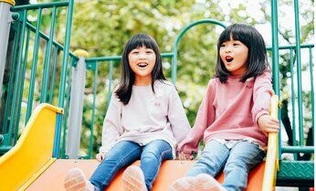 仲よし同士は、クラス分けで離されるってホント? 現役小学校教諭に聞く「ここだけの話」