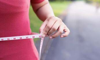 ダイエットすると太る? 過剰な痩せ志向社会に警鐘鳴らす一冊