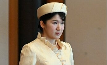 愛子さま「歌会始の儀」初参加 「友達思い」らしさあふれる和歌とハートのペンダントの絆