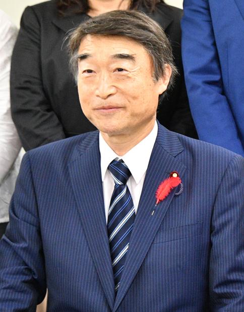 根本厚労相　（ｃ）朝日新聞社