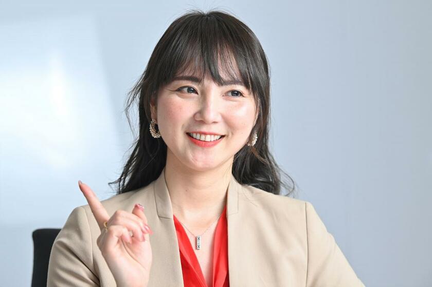 松崎裕美（まつざき・ゆみ）／楽天証券 広報マネージャー。証券他社のマーケティング職を経て現職。楽天証券のユーチューブやセミナー、ラジオにも出演中の敏腕広報（撮影／写真映像部・東川哲也）