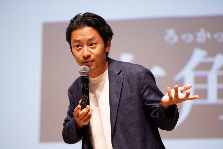 午後の部に出演の探究学舎 宝槻泰伸さん。ハチの巣はなぜ六角形なの？をテーマに、好奇心が刺激される授業が体験できました！