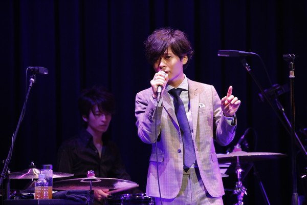 ＜中田裕二 meets ジャズ＞クールでメロウなビルボードライブ東京公演をレポート