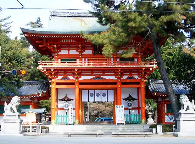京都・今宮神社の楼門