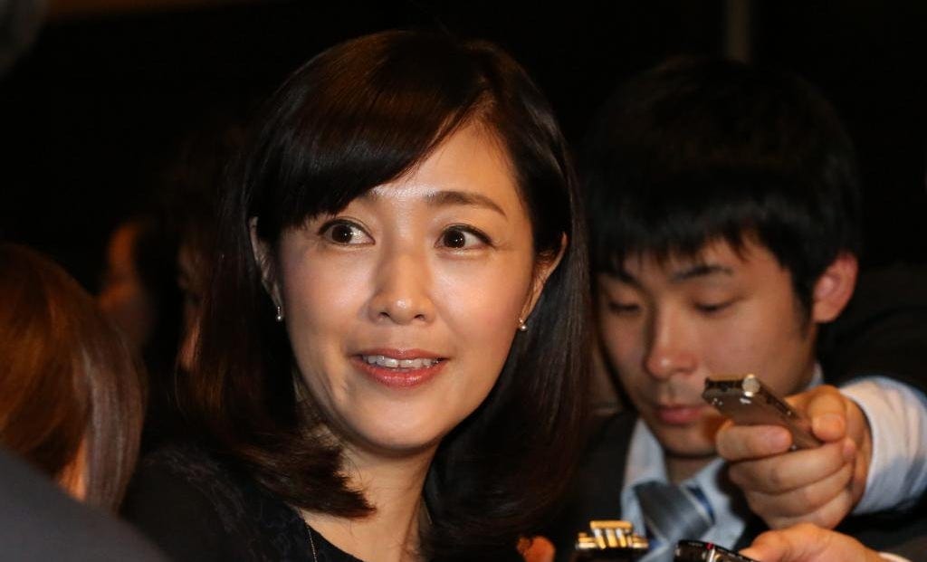 再婚した菊池桃子 歌謡史の謎「ラ・ムー」結成はもっとサプライズだった | AERA dot. (アエラドット)