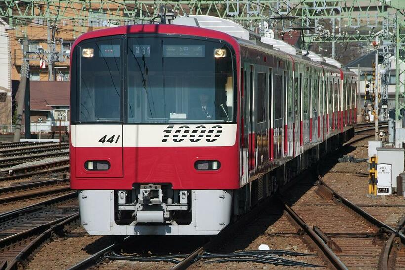 くるり「赤い電車」で歌われる京浜急行の列車（C）朝日新聞社