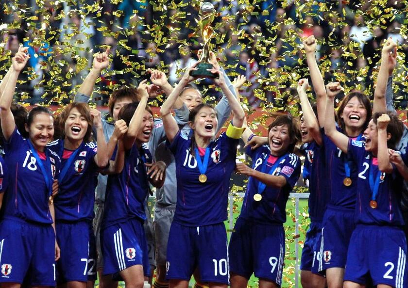 2011年のW杯では世界の頂点に立った日本の女子サッカーだが…　（ｃ）朝日新聞社