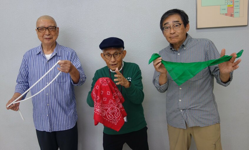 「てじなーず」のメンバー。右から、中澤宏文さん、渡辺淳三さん、佐藤基行さん(撮影/國府田英之)