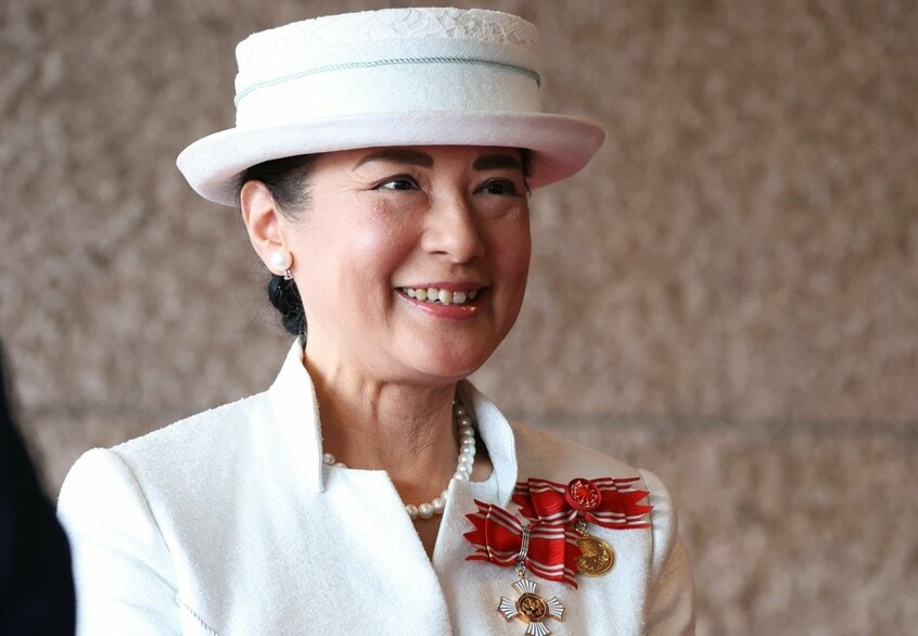 第50回フローレンス・ナイチンゲール記章授与式の会場に到着した皇后さま=2025年7月31日午後1時45分、東京都港区、JMPA