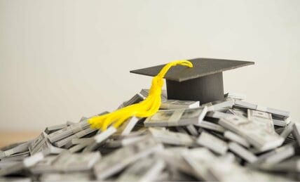 奨学金を返済中の人とは結婚したくない？　保護者の86.8％が「返済が結婚に悪影響と思う」　奨学金情報サイト意識調査