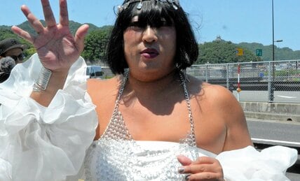 ロバート秋山「笑ゥせぇるすまん」喪黒福造役がハマり過ぎ！　共通点は“得体の知れない狂気”？