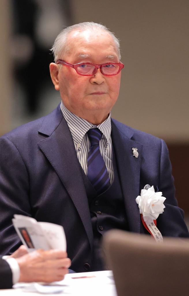 長嶋茂雄（読売ジャイアンツ終身名誉監督）／1936年、千葉県生まれ。58年巨人軍に入団し、ミスタージャイアンツと呼ばれる国民的人気選手に。74年、「巨人軍は永久に不滅です」の名台詞とともに現役引退し、最後は2001年まで監督を務めたのち、終身名誉監督に就任＝3月22日、巨人軍の「出陣式」に出席　（ｃ）朝日新聞社