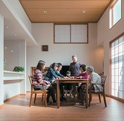 写真・図版(2枚目)| 【こだわりのお宅拝見】4世代が暮らす、都市の住まい