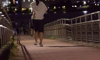 ウォーキングは「朝」「夕」どっちが効果的? ダイエット、モチベーションアップに最適な時間帯とは