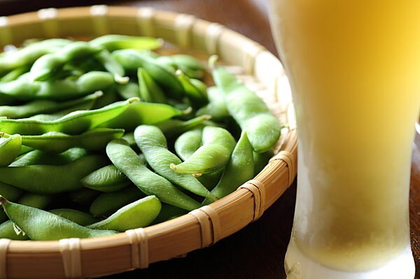 枝豆にはアルコールの分解を促進する働きがあります。枝豆×ビールは最高の組み合わせなんです