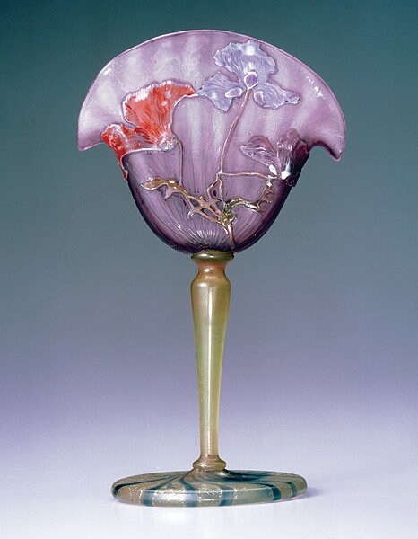 「脚付杯 ひなげし」色ガラス、マルケットリー 1900年パリ万国博覧会出品作 北澤美術館蔵