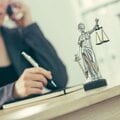 女性検事「間違いあったと思っていない」 13年前の「正義の検事」が“冤罪”事件で謝罪拒む