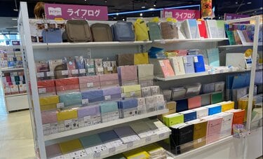 なぜ今「日付がない手帳」が売れているのか？　予定はスマホで管理する若者が手帳を使う“意外な理由”