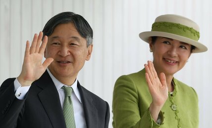 〈笑顔の天皇陛下と雅子さま〉天皇陛下が「美味しかった」とにっこり　日本酒の気になる銘柄と雅子さまが談義を楽しんだ「有明海の酵母」のお酒とは？