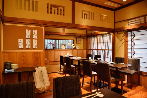 ゆしま 力(りき)東京都文京区湯島3-35-1/営業・16:30~22:00L.O./休日・土日祝(10月から日祝)(撮影/写真部・東川哲也)
