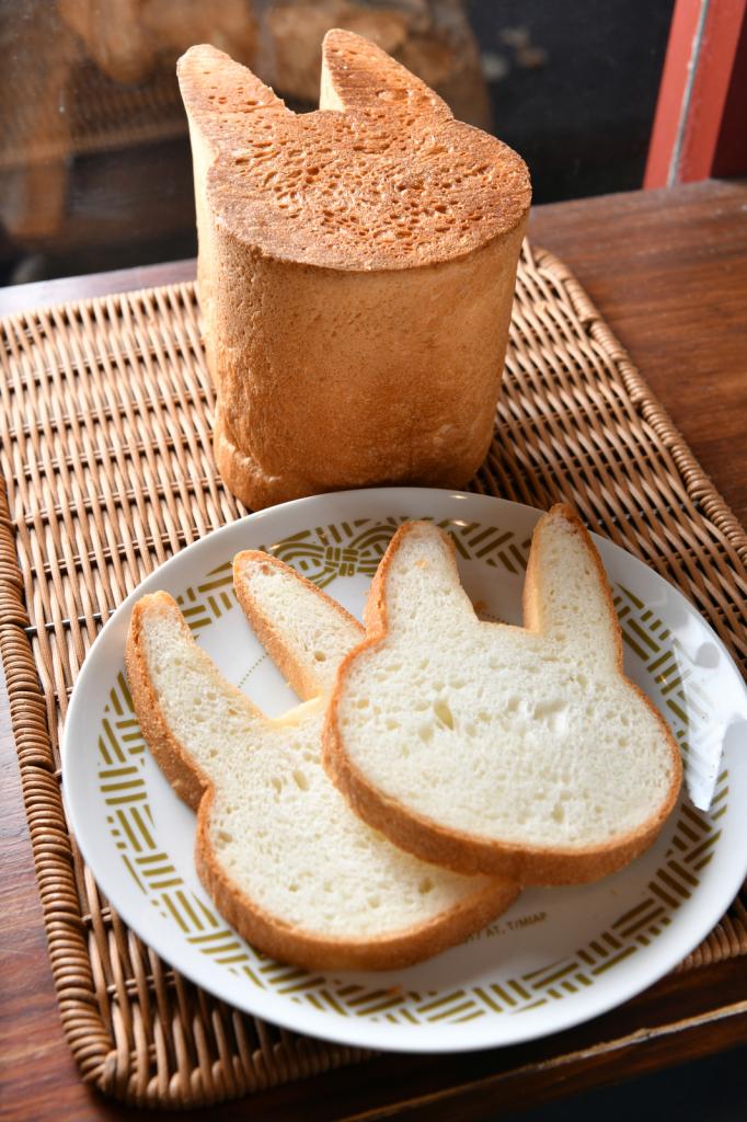 うさぎ食パン［写真＝門間新弥、上田泰世（写真映像部）］