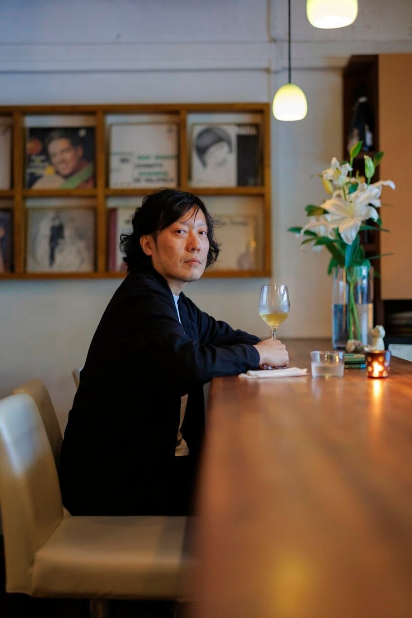 20年通うBar。「作家の仕事、まだ怖くて。きょうも無事仕事が終わった。お疲れ様の一杯です」(写真:今村拓馬)