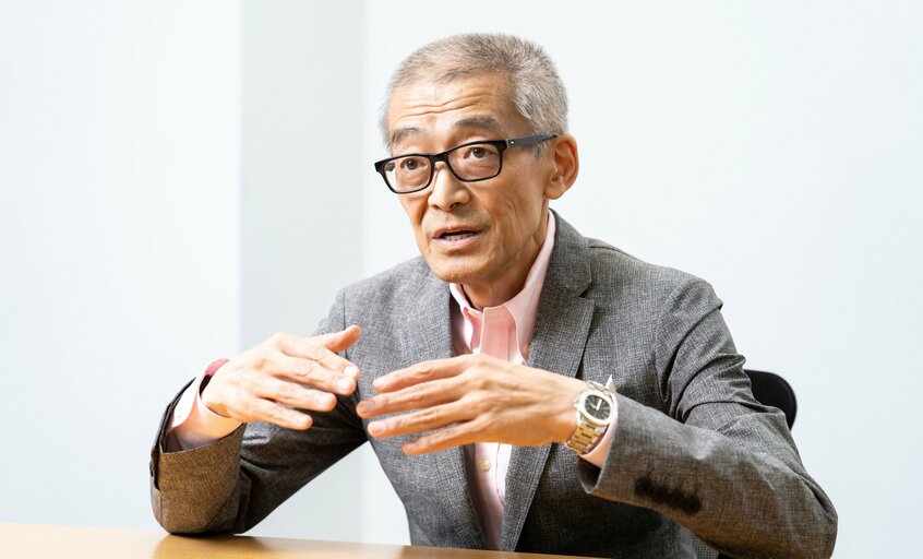 「新NISAでは低コストな全世界株式のインデックス型投信だけを買えばいい」。金融機関側の利益が大きすぎるものは決して推さなかった（撮影／小山幸佑)