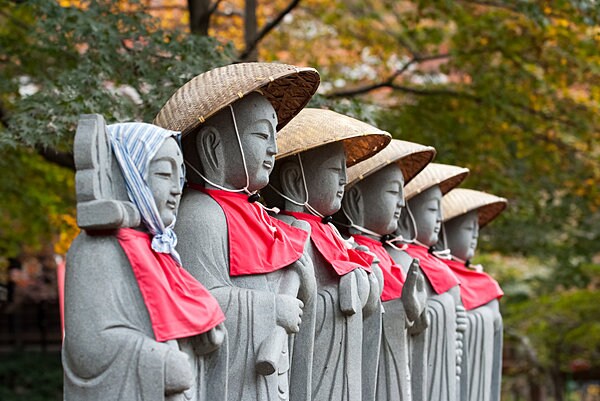 昔話にもよく登場するお地蔵さま