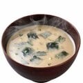 「甘くないプロテイン」増強中 みそ汁、コーンスープ、ラーメンまで 粉のえぐみを味でカバー