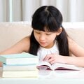国語の読解問題が苦手で、長い文章が読めない娘 困る母に中学受験のプロが「読解力が上がる方法」をアドバイス