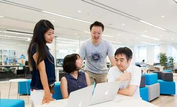 社内公用語は英語なのに社長は和服? 世界中からインターンシップ生の応募が殺到する注目企業
