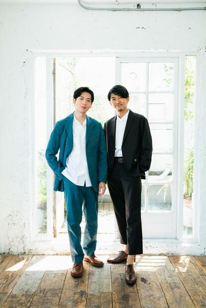松下洸平さん（写真左）と藤木直人さん。hair ＆ make up　宮田靖士（THYMON Inc．）　大渡八千代、styling　丸本達彦　古田ひろひこ（chelsea films）、costume　DRESSTERIOR、photo　植田真紗美