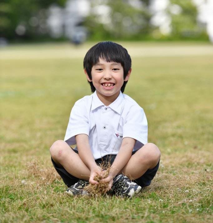 「学校の勉強は理科が一番好き」と元気に話してくれた結洸くん。将来の夢は科学者だという（写真／門間新弥）