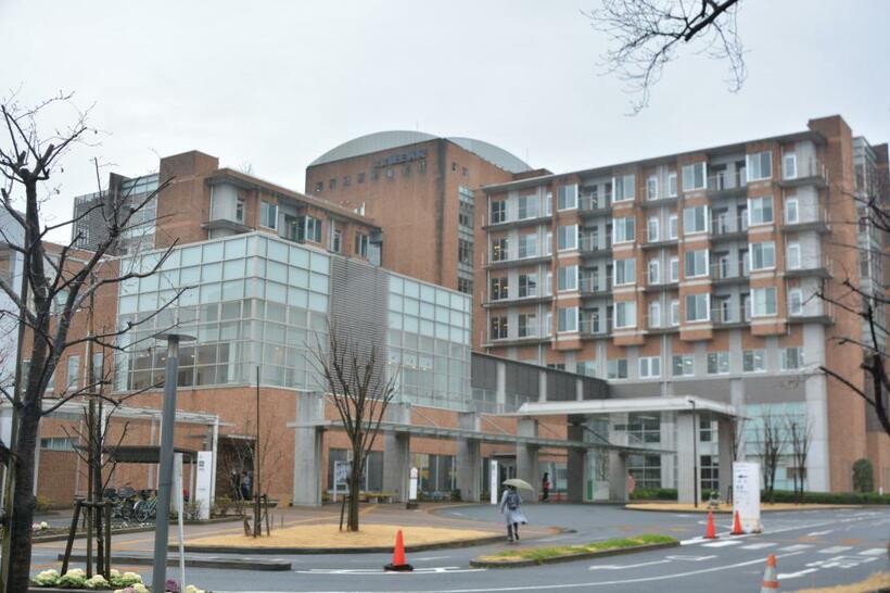 東京都福生市の公立福生病院（ｃ）朝日新聞社
