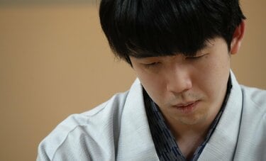 藤井聡太棋王、3連覇達成　谷川十七世名人と並びタイトル通算獲得数歴代5位タイに