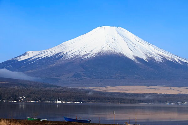 美しい富士山を前に陶芸にチャレンジ！