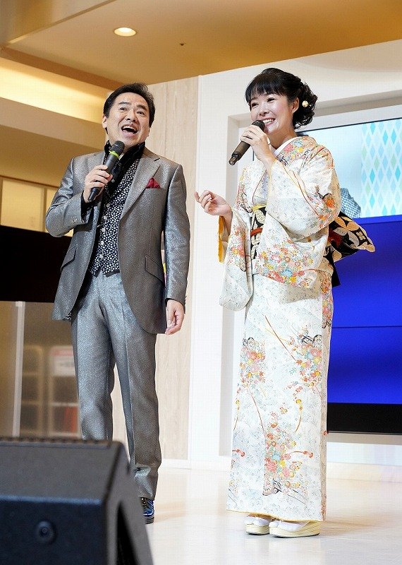 グッチ裕三、田川寿美とジョイントイベント開催！最新シングル「最後のプロポーズ」披露