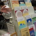過去最高の出店数「文学フリマ」なぜ人気? 手作り本「ZINE」ならではの「手から手に渡っている感覚」がカギ