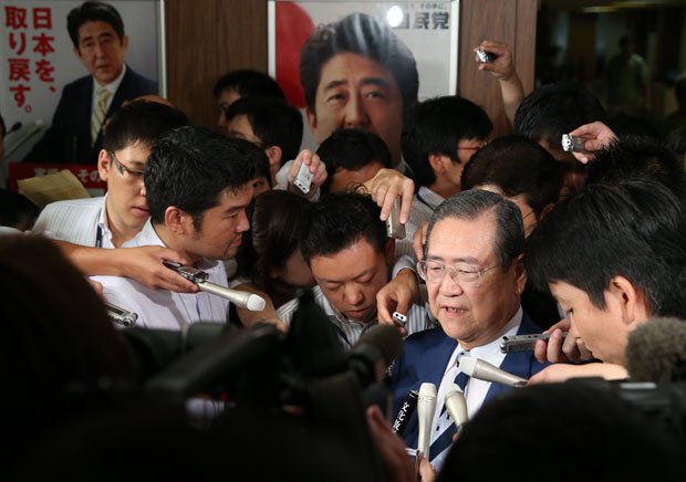 「弱体化した」といわれる党税調を率いる野田会長（写真）。甘利、稲田両大臣には「調子に乗り過ぎ」との声が続出　（c）朝日新聞社　＠＠写禁