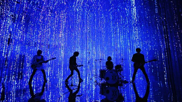 BUMP OF CHICKEN「アリア」MVを公開、光あふれる幻想的な空間が映像に