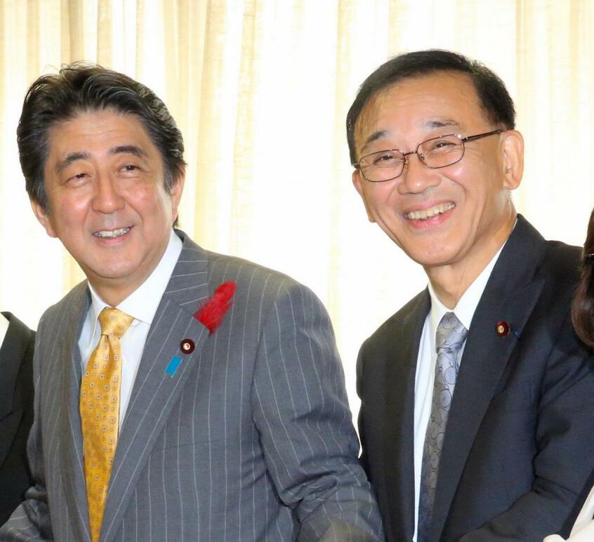 安倍晋三元首相と自民党幹事長を務めた谷垣禎一氏