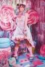 「アイス片手に泣きながら帰宅」「楽屋に入れてもらえない時期もあった」　“原宿系クリエーター”しなことは何者か？