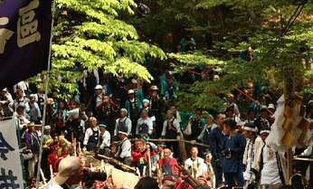 「御柱祭」に「ご開帳」信州の神さま事情の謎を解く