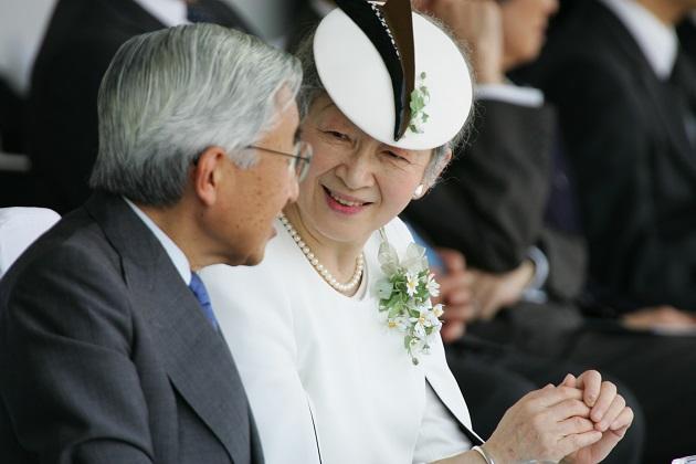 「美智子さまのお帽子」(朝日新聞出版)より