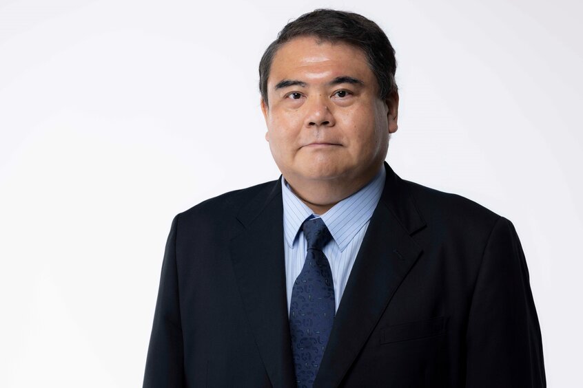 前嶋和弘氏